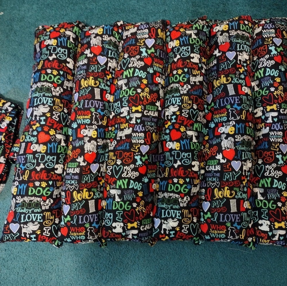 Pet Dog Bolster Bed Fot Travel  in Black Colorful Print - Picture 2 of 3